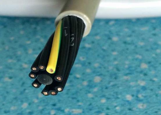 耐彎曲電纜型號的選擇要點(diǎn) 耐彎曲電纜型號的選擇要點(diǎn)